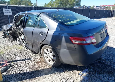 2011 Toyota Camry Le z USA, uszkodzony, nr VIN 4T1BF3EK8BU722746